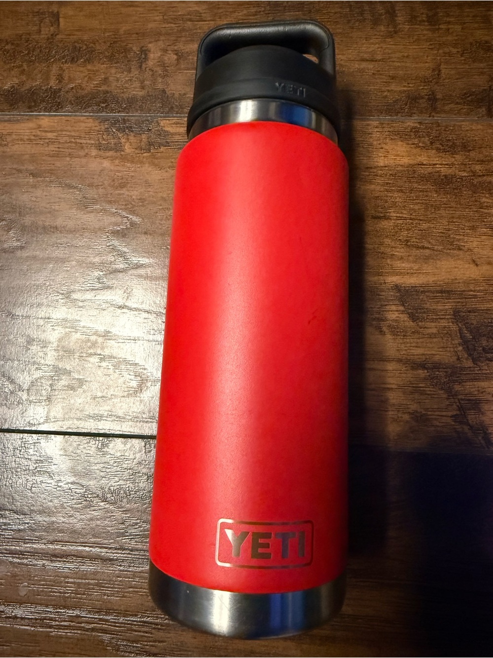 YETI Rambler 26 Oz With Flip Chug Cap Stainless Steel Red Great Condition